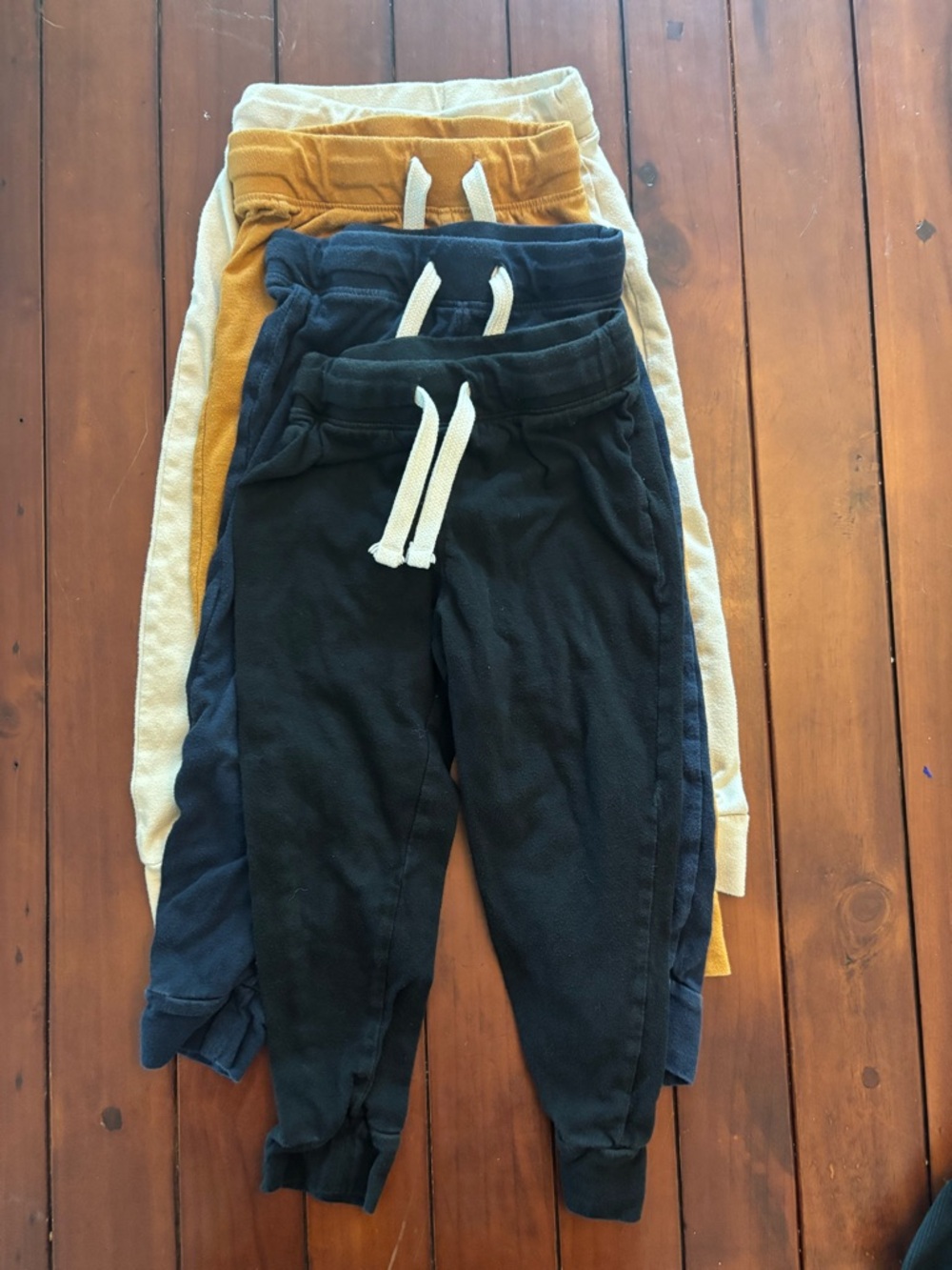 Old Navy Kids Joggers Bundle (4)